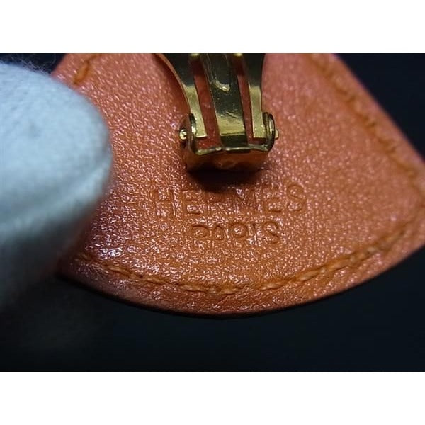 Hermes Earrings Triangle Clip-on Orange Leather Fan Shape — view 4