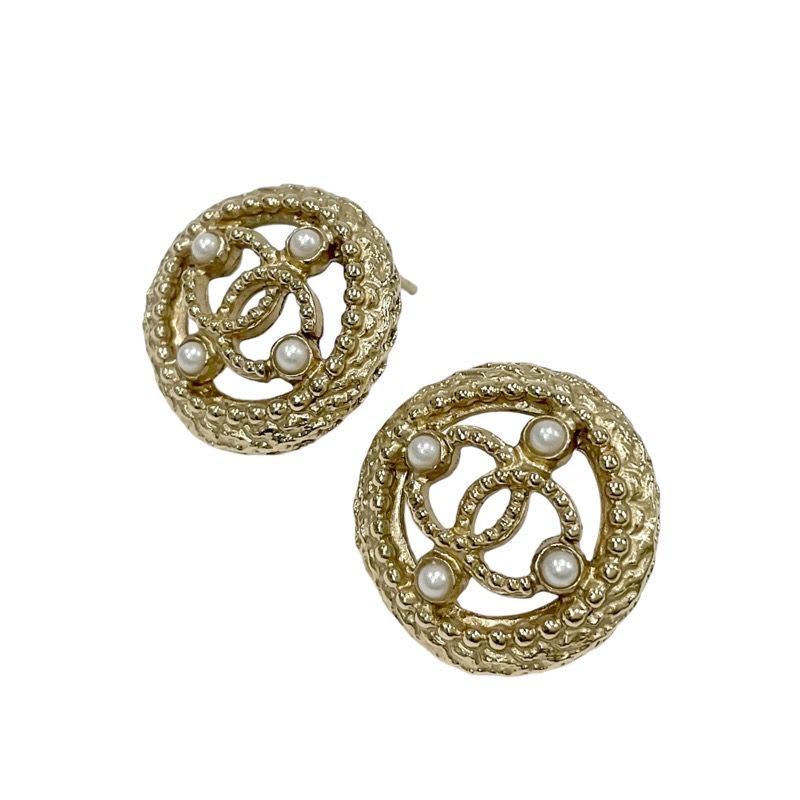 Chanel Coco Mark Pearl Round — view 4