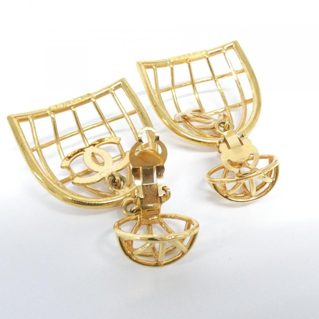 Chanel Vintage Earrings Gold — view 7