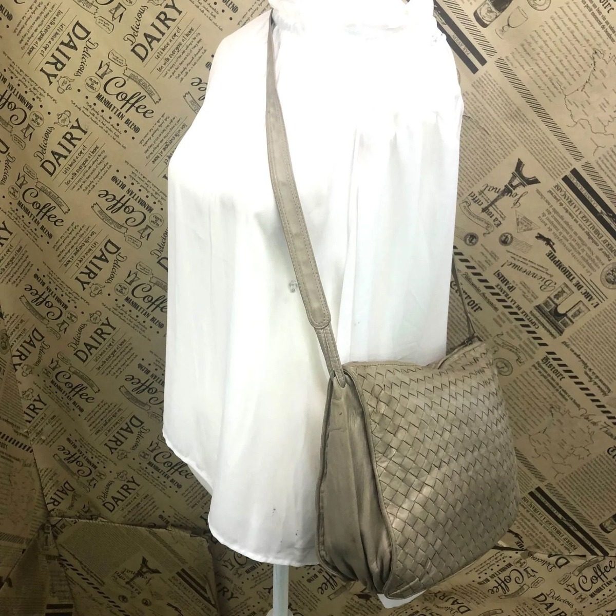 Bottega Veneta Shoulder Bag Pochette Intre Beige Travel — view 3