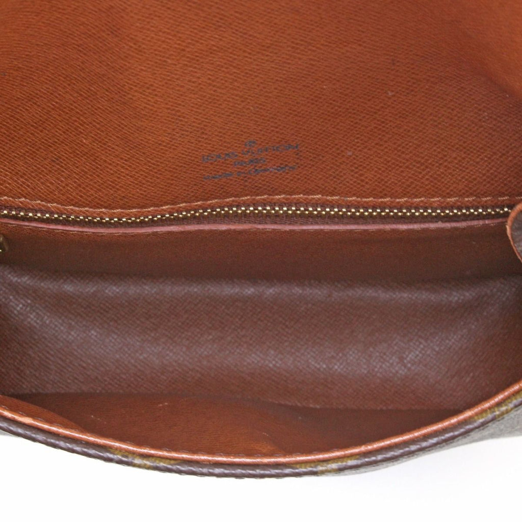 Louis Vuitton Shoulder Bag Monogram Saint-Cloud Cracks in the Folds Inside — view 9