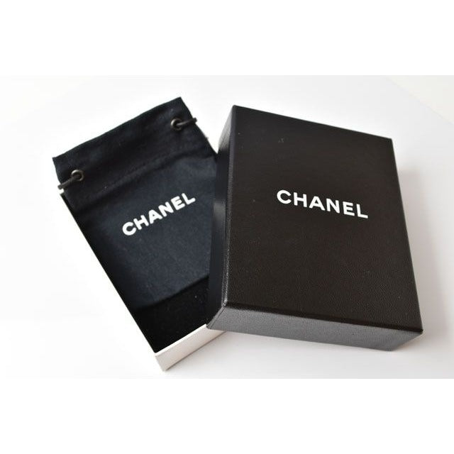 Chanel Coco Mark Rhinestone Faux Pearl Silver Rye White Gold — view 7