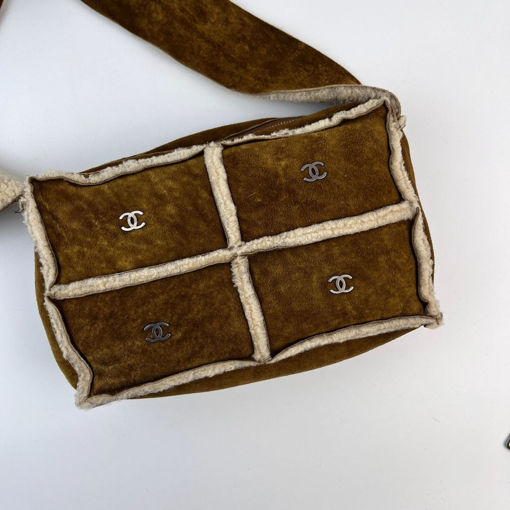 Chanel CC Logo Quilted Shoulder Bag Brown Mouton Suede Vintage — view 4