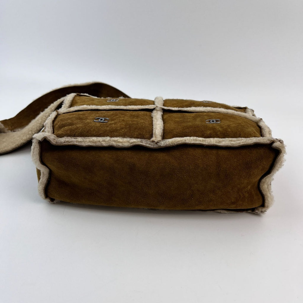 Chanel CC Logo Quilted Shoulder Bag Brown Mouton Suede Vintage — view 7