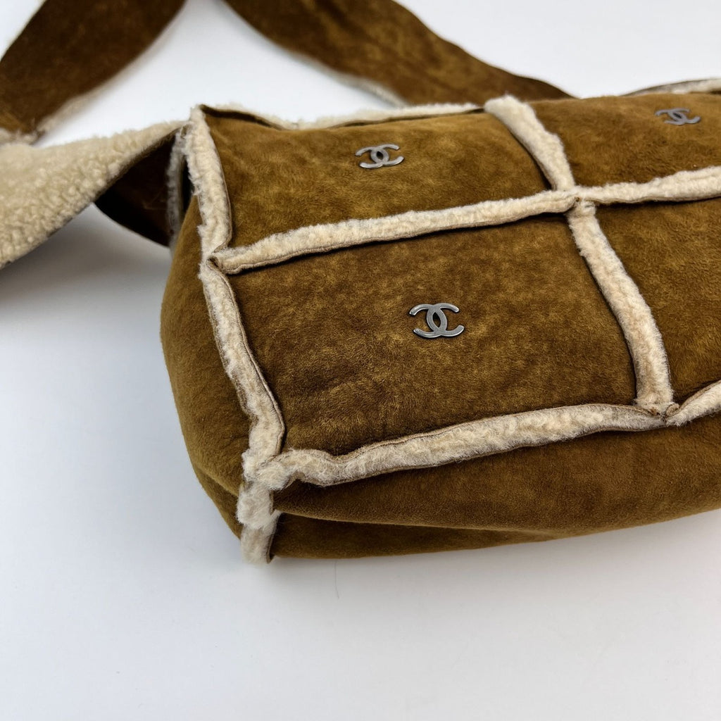 Chanel CC Logo Quilted Shoulder Bag Brown Mouton Suede Vintage — view 9