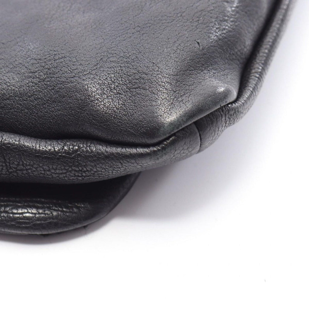 Chanel Shoulder Bag Diamond Stitch Black Leather CC Logo Chain — view 9