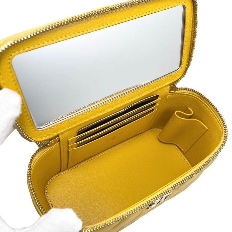 Chanel Shoulder Bag Coco Handle Vanity — view 7