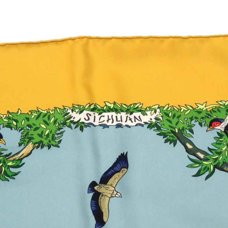 Hermes Carre 90 Sichlian Sicilian Animals Sichuan Silk Yellow Scarf 0127 — view 2