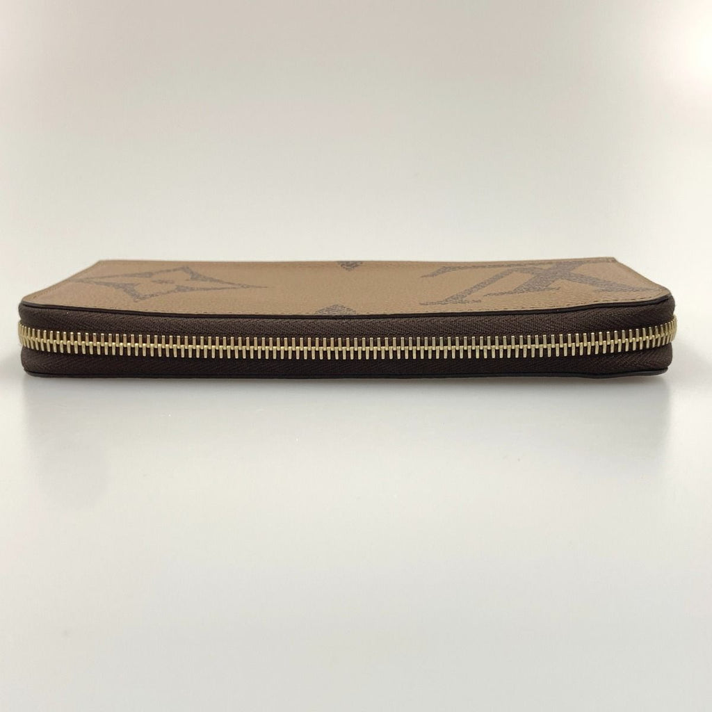 Louis Vuitton Monogram Giant Zippy Wallet Round Zipper Long — view 3