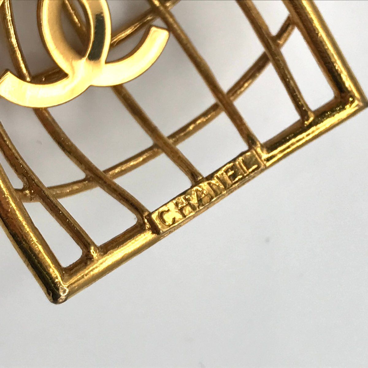 Chanel CC Logo Birdcage Vintage Swing Earrings 2 9 Gold — view 6