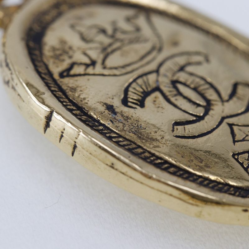 Chanel Gold Plated 26 111.6 g Necklace — view 6