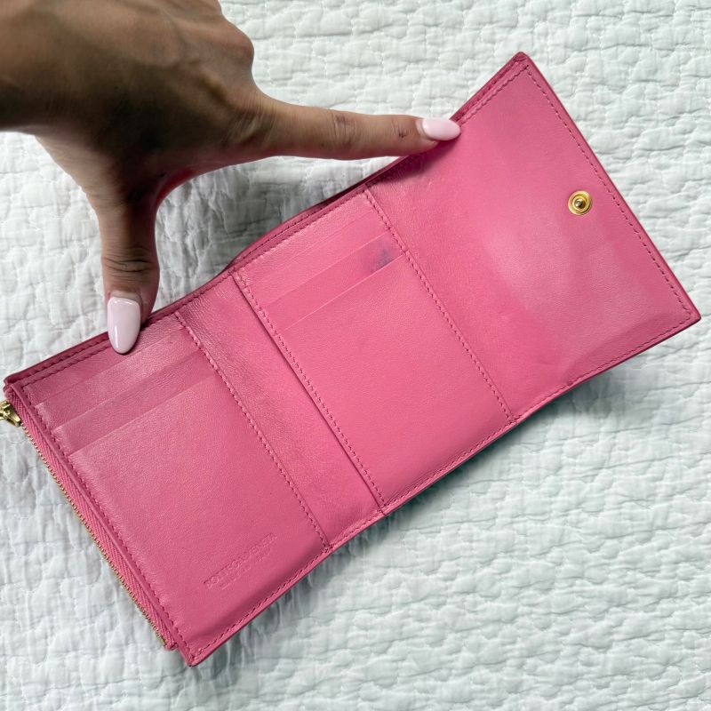 Bottega Veneta Trifold Wallet Cassette Intrecciato Leather Compact — view 7
