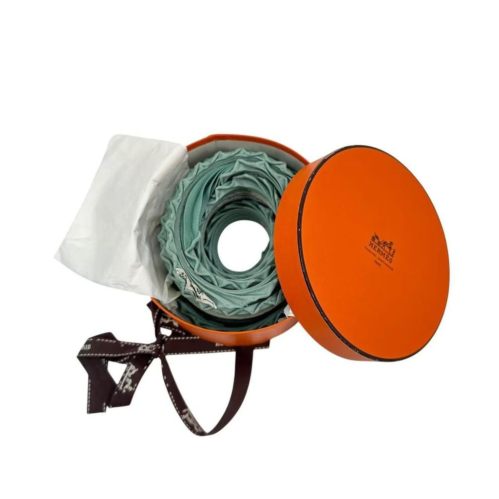 Hermes Pleats Gronland Eskimo Dog Sled Silk Scarf Green — view 7