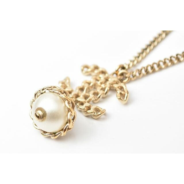 Chanel Coco Mark CC Pearl Motif — view 3