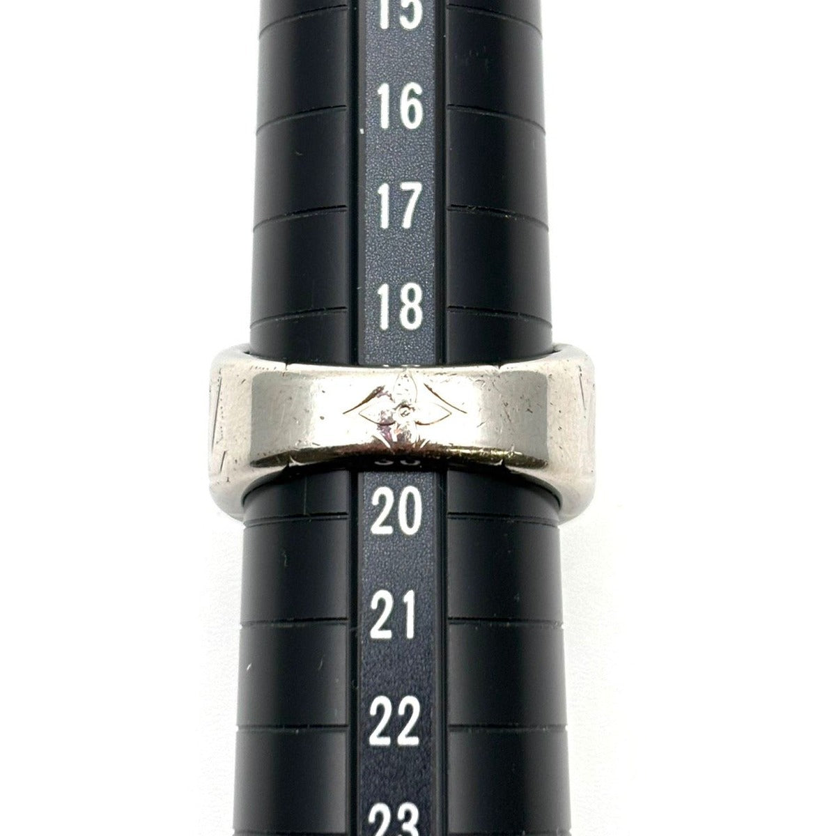 Louis Vuitton Ring Signet Monogram Metal Silver Plated — view 9