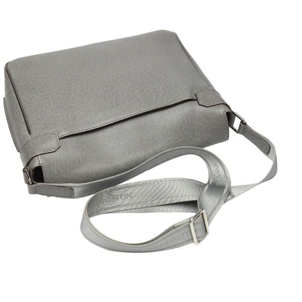 Louis Vuitton Taiga Gentlemans Romain MM Shoulder Bag — view 7