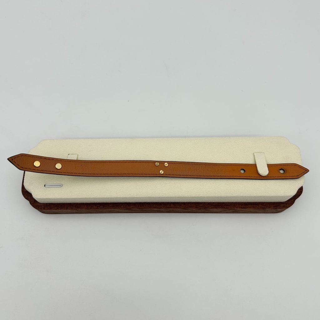 Louis Vuitton Monogram Bracelet Essential 17 — view 5
