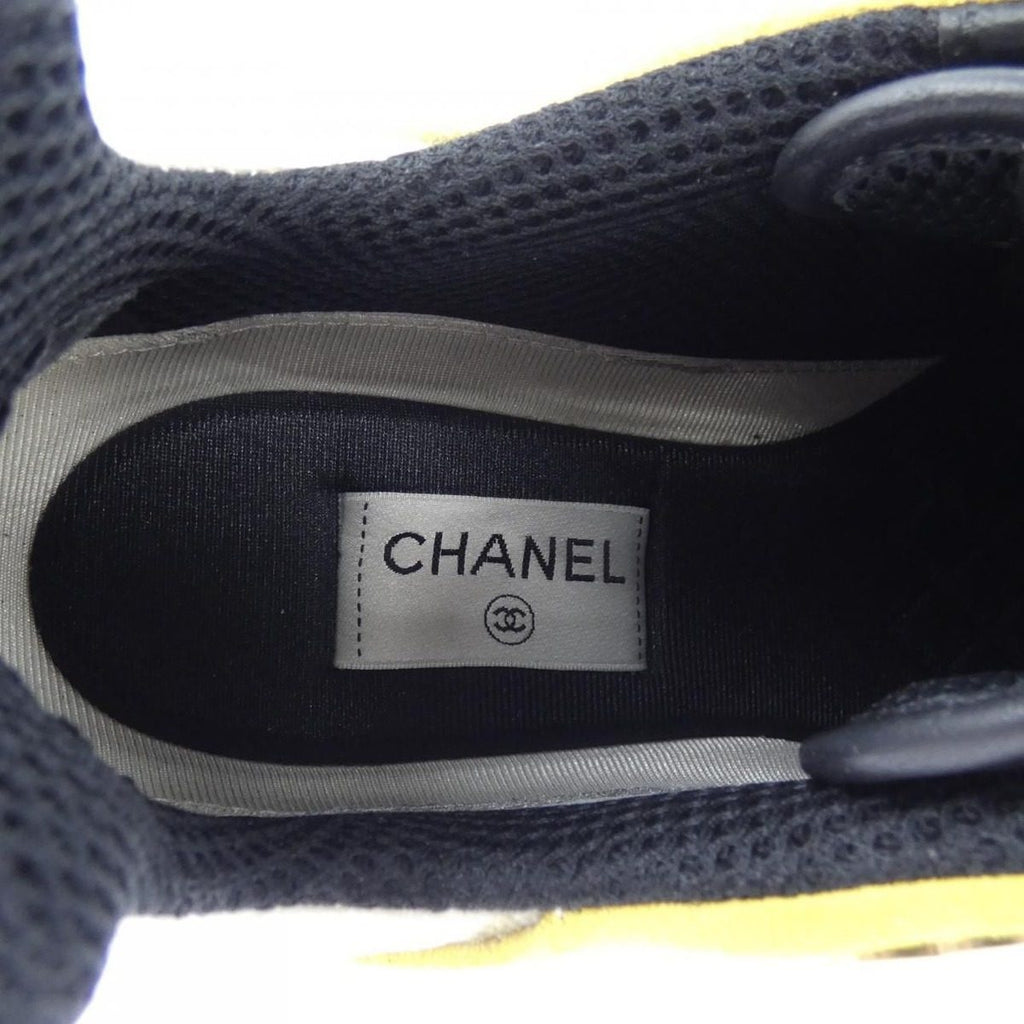 Chanel Sneakers Yellow — view 6