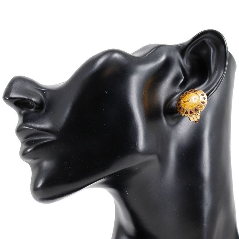 Chanel Flower Motif Gold Plated 99 a 7.5 g Earrings — view 3