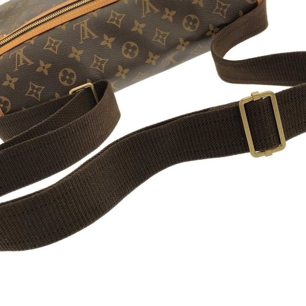 Louis Vuitton Monogram Messenger GM Shoulder Bag — view 5