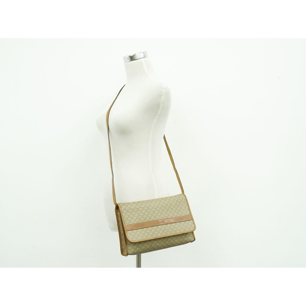 Celine Macadam 2-Way Shoulder Bag Clutch Pochette Beige — view 6