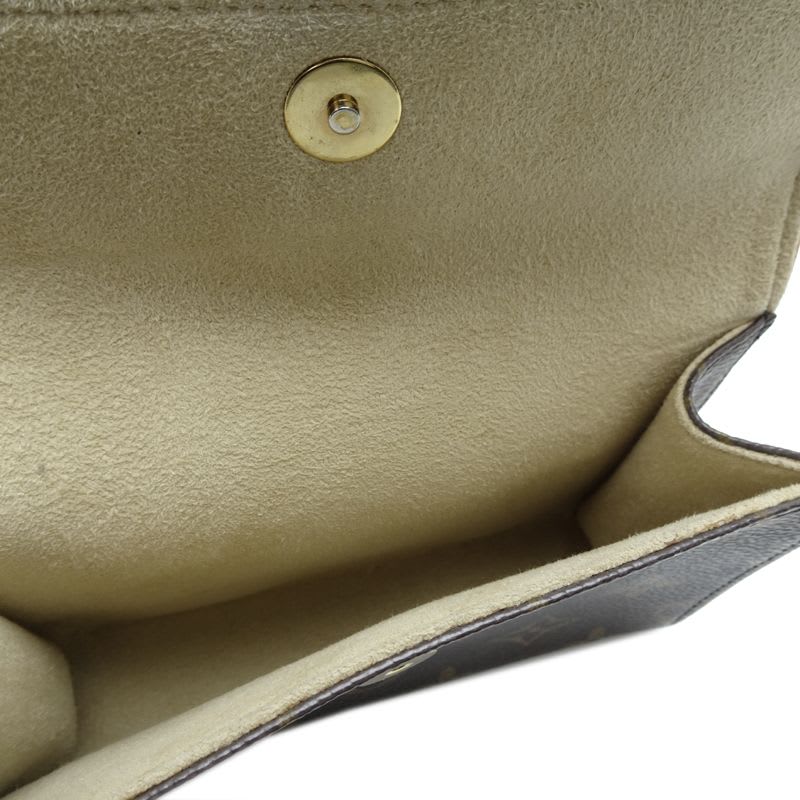 Louis Vuitton Shoulder Bag — view 7