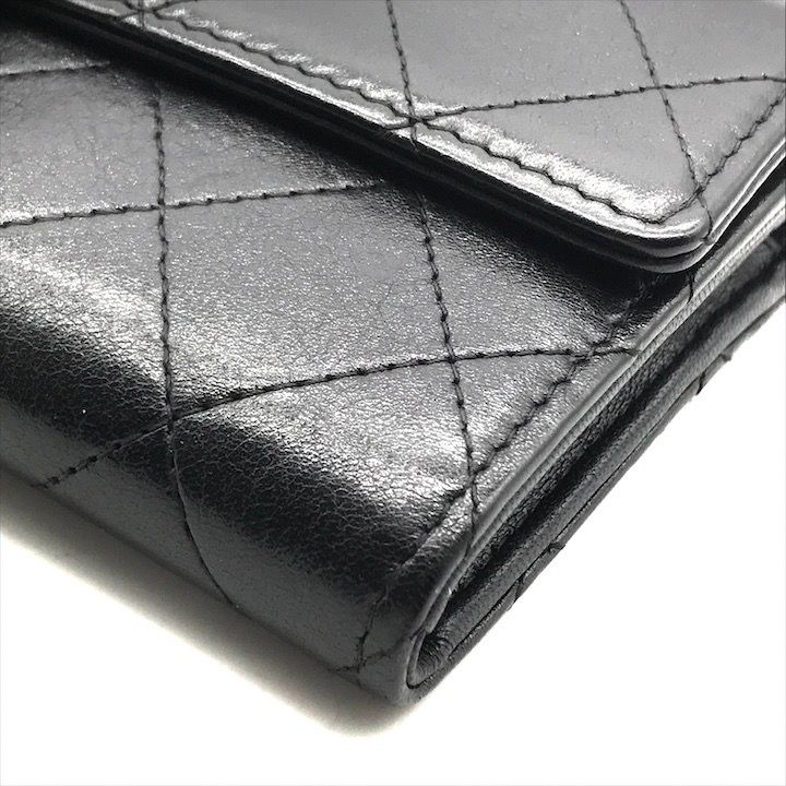 Chanel Quilted CC Logo Turnlock Wallet Black — view 5