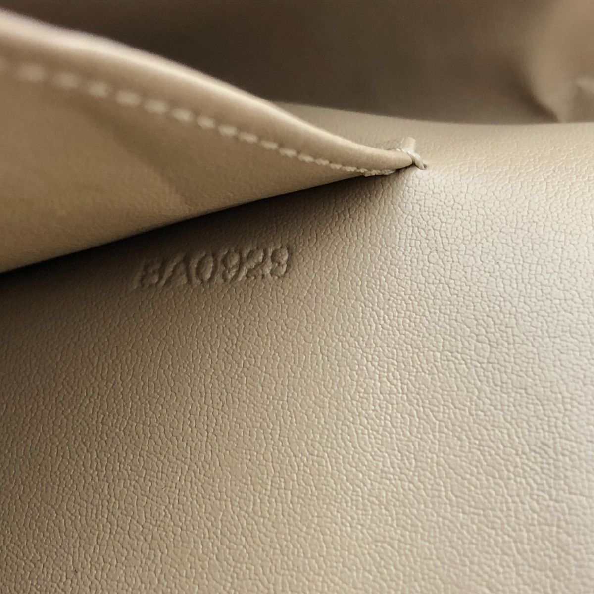 Louis Vuitton Shoulder Bag Monogram Vernis Thompson Street Enamel Calf — view 5
