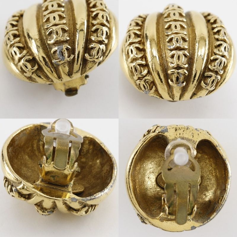 Chanel Coco Mark Vintage Gold Plated 23 37 g Earrings — view 6
