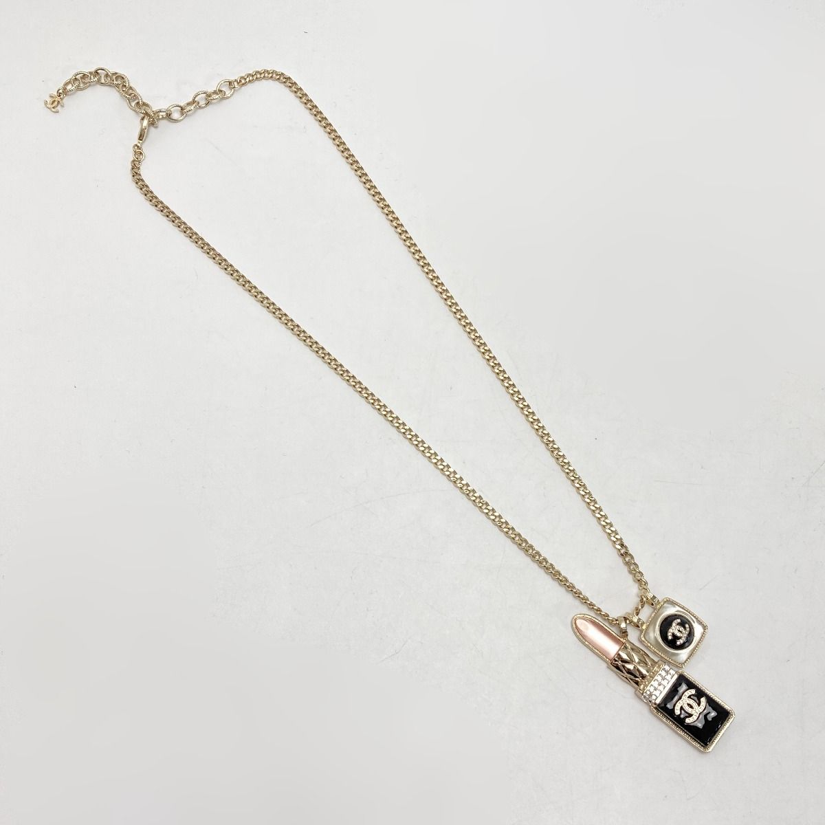 Chanel Coco Mark Lip Charm Necklace A22/c Gold Metal Rhinestone Long — view 4