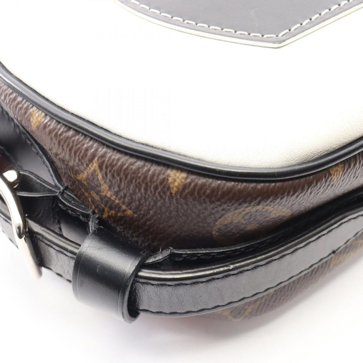 Louis Vuitton Shoulder Bag Boite Chapeau Superple Leather Canvas — view 7