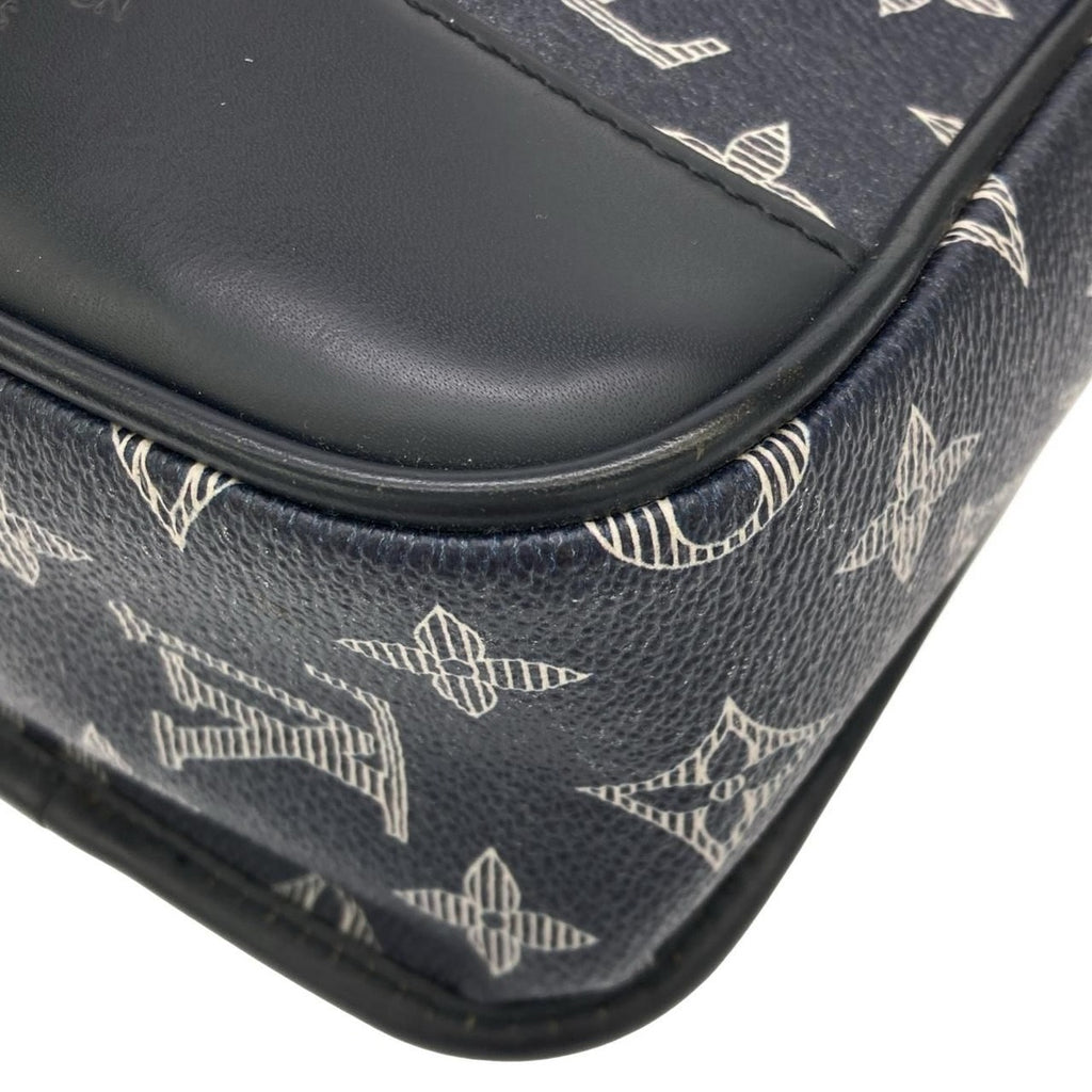 Louis Vuitton Monogram Savannah Messenger BB Shoulder Bag — view 3