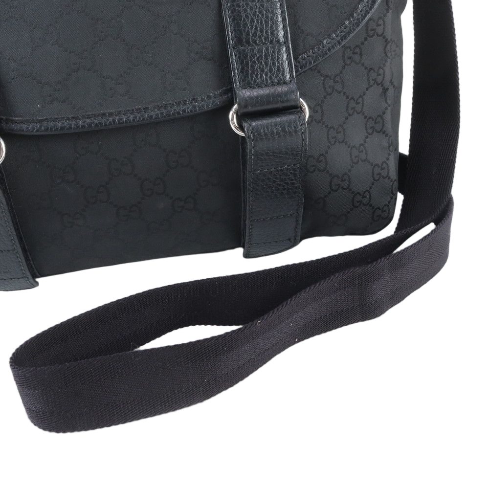 Gucci GG Nylon Leather Shoulder Bag Crossbody Messenger Black — view 2