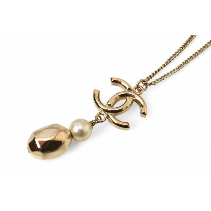 Chanel 2-Way Coco Mark CC Pearl Motif Gold 17 — view 2