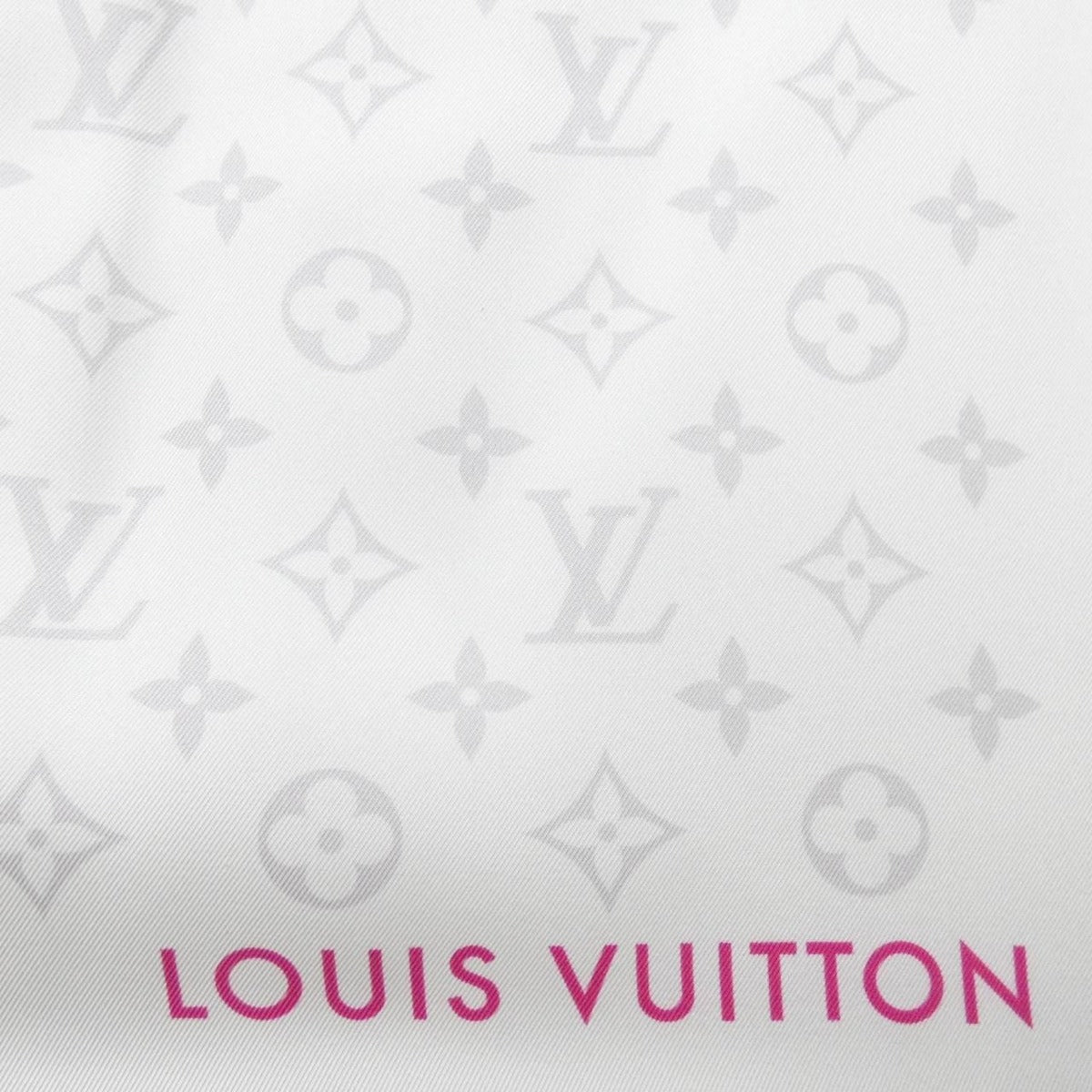 Louis Vuitton Carre Super Flat Scarf — view 2