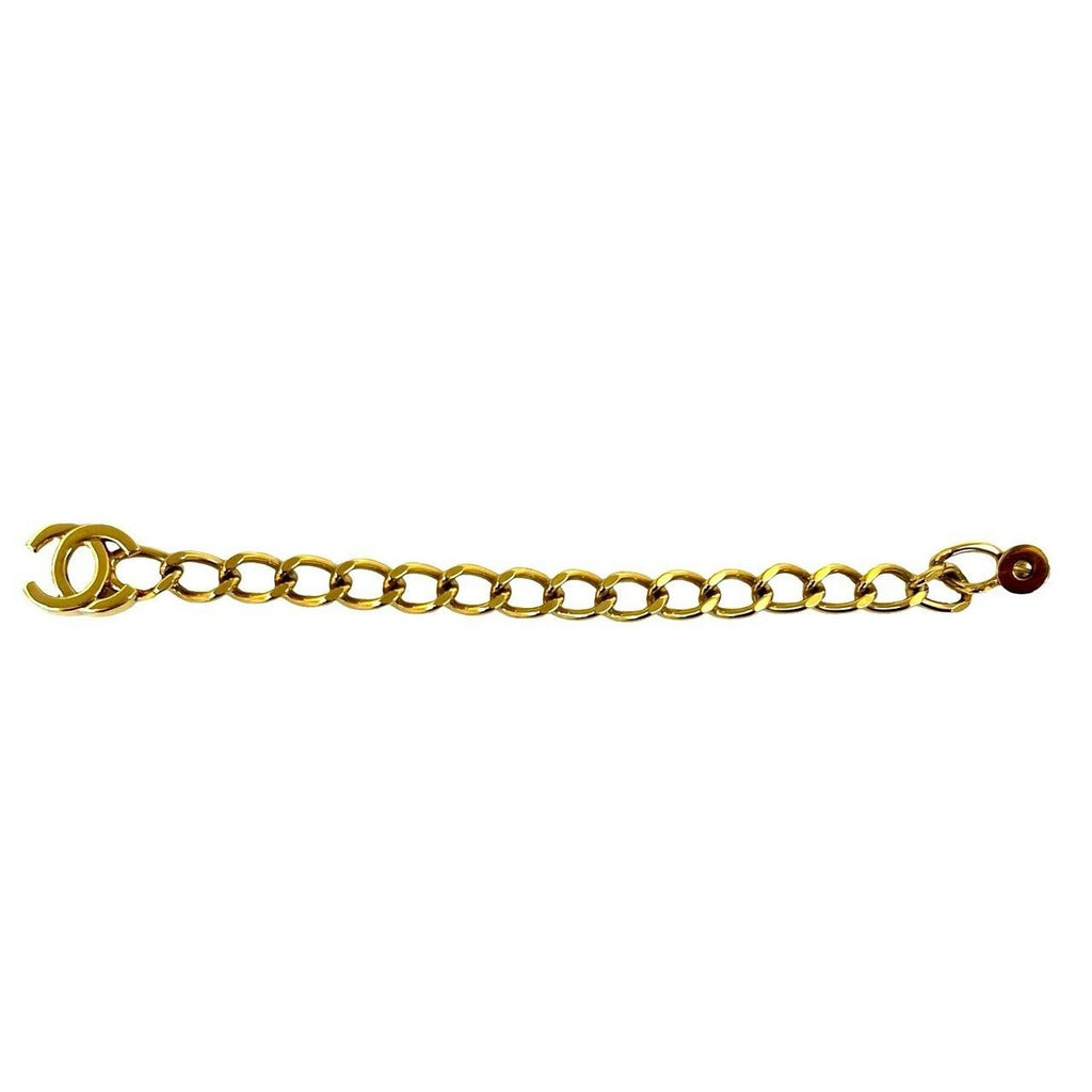 Chanel with Comment Vintage CC Logo Turnlock Motif Chain Bracelet Gold — view 5