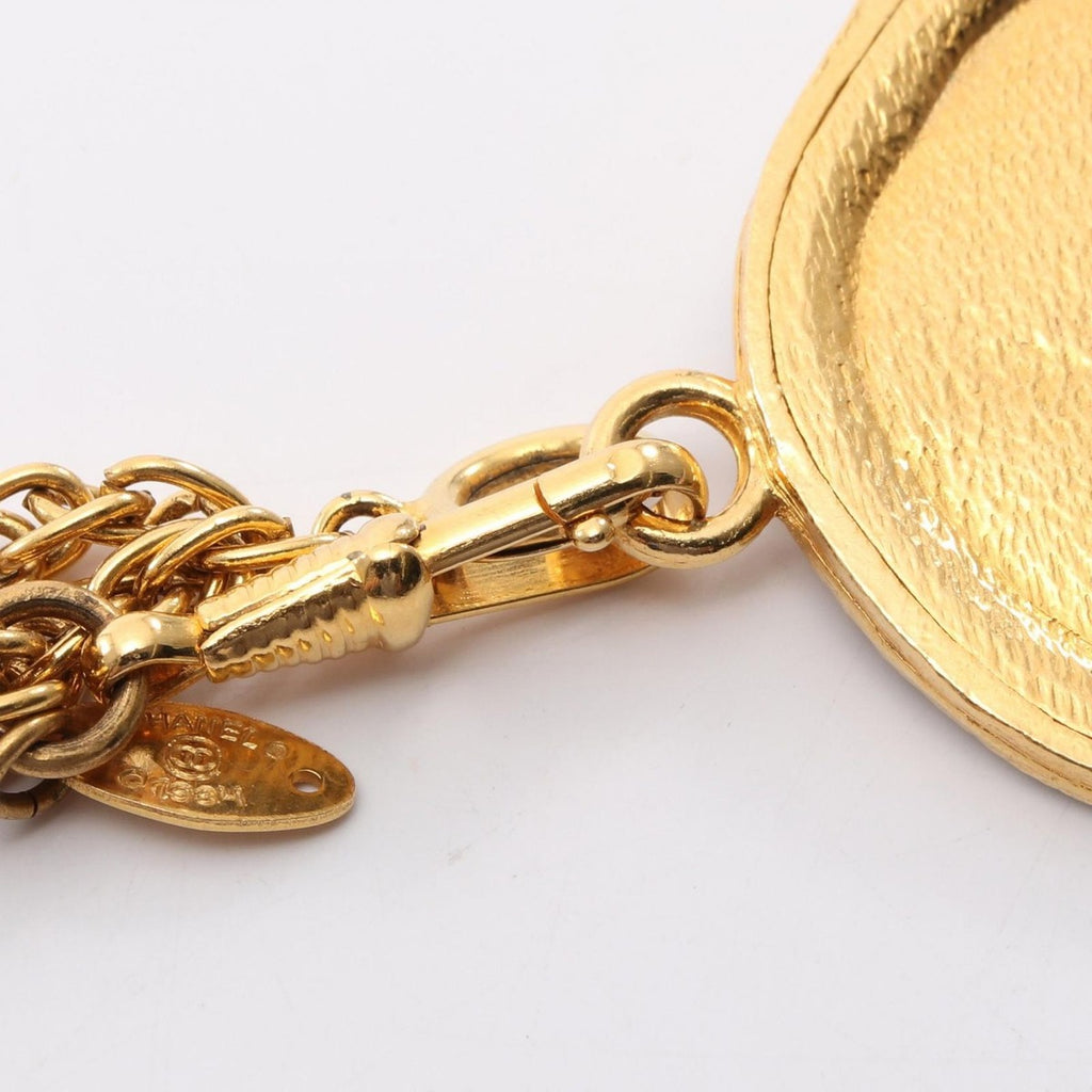 Chanel Necklace Centaur Gold — view 8