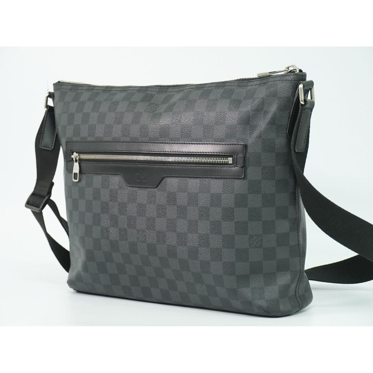 Louis Vuitton LV Mick MM Damier Graphite Shoulder Bag Pochette Black — view 2