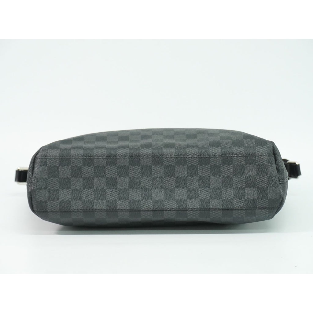 Louis Vuitton LV Mick MM Damier Graphite Shoulder Bag Pochette Black — view 3