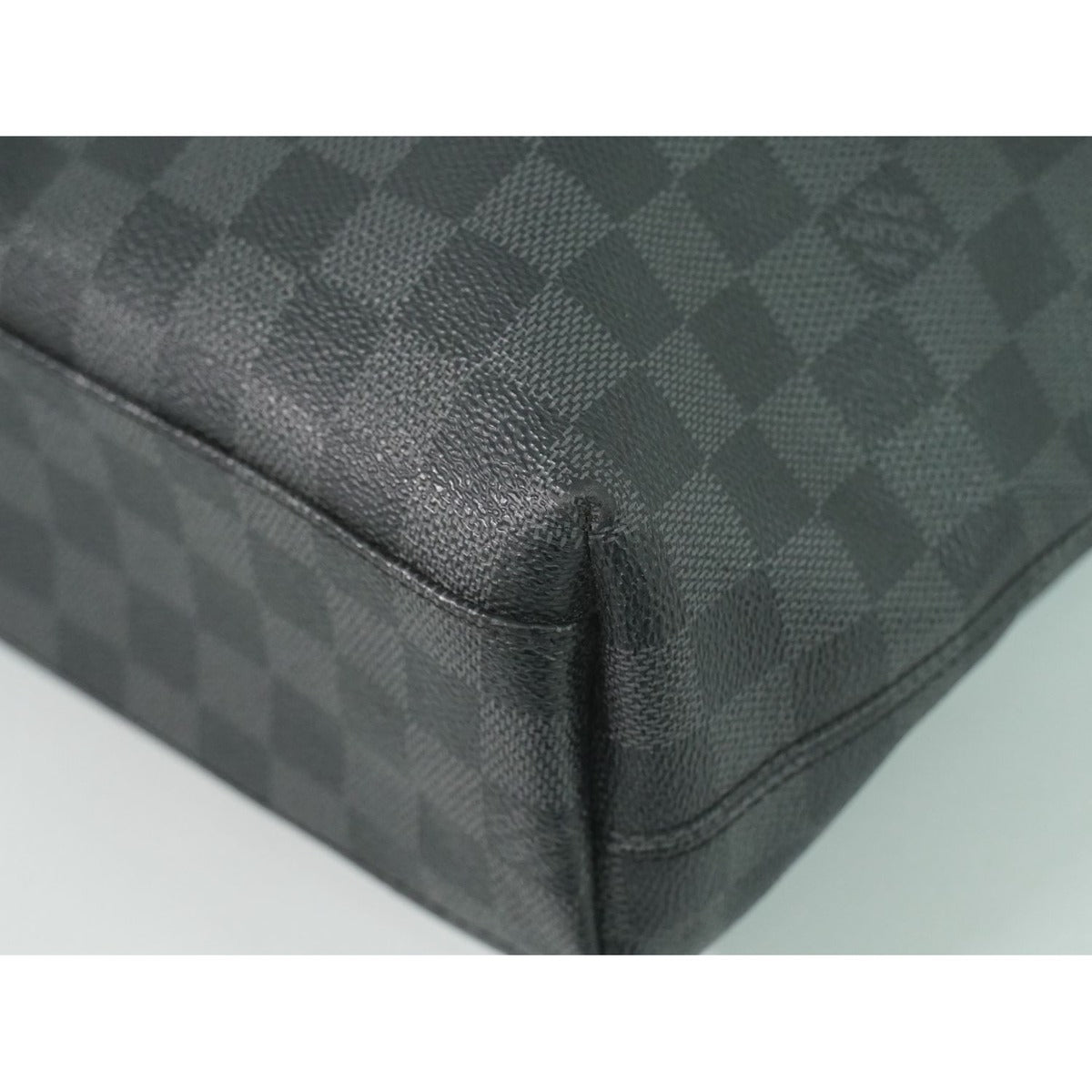 Louis Vuitton LV Mick MM Damier Graphite Shoulder Bag Pochette Black — view 4