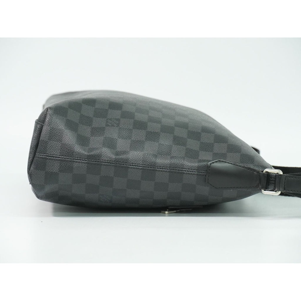 Louis Vuitton LV Mick MM Damier Graphite Shoulder Bag Pochette Black — view 5