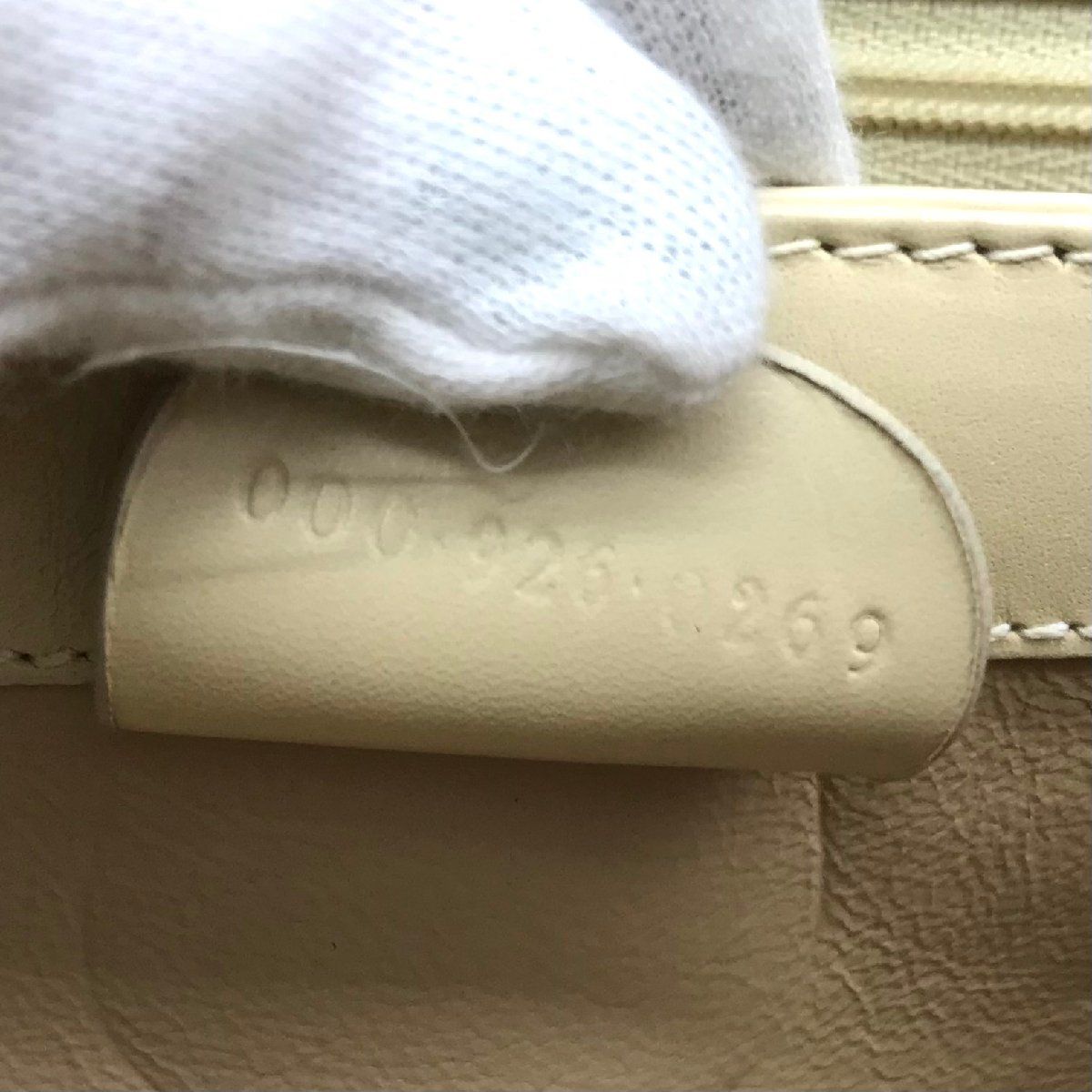 Gucci Vintage Leather Hand Bag Ivory — view 9