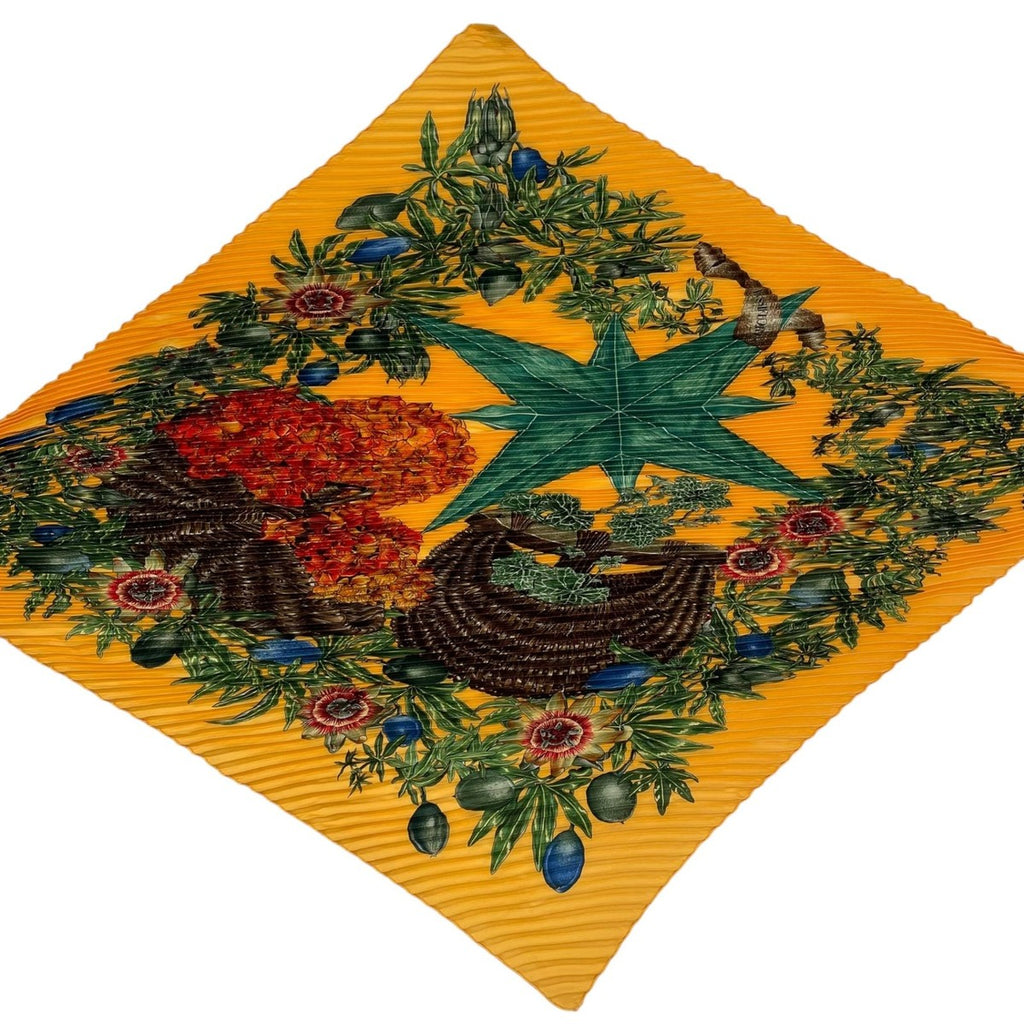 Hermes Scarf Pleats Silk Carre 90 Passiflores Passion Flower Yellow — view 3