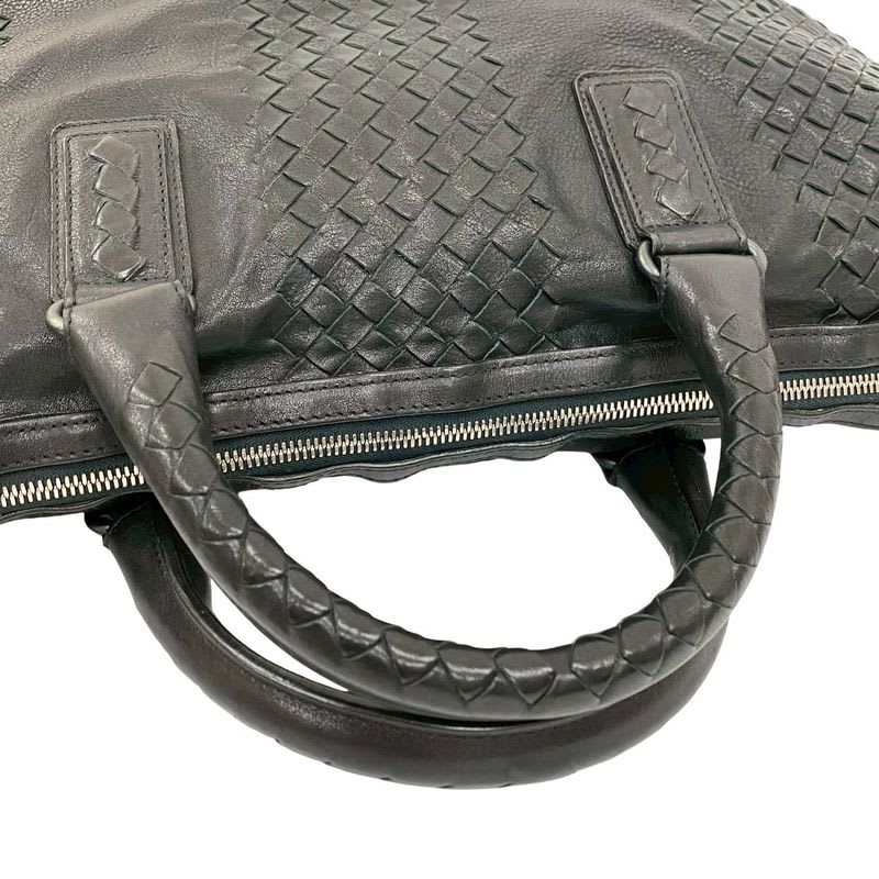Bottega Veneta Intrecciato Leather Handbag Boston Bag Black — view 5