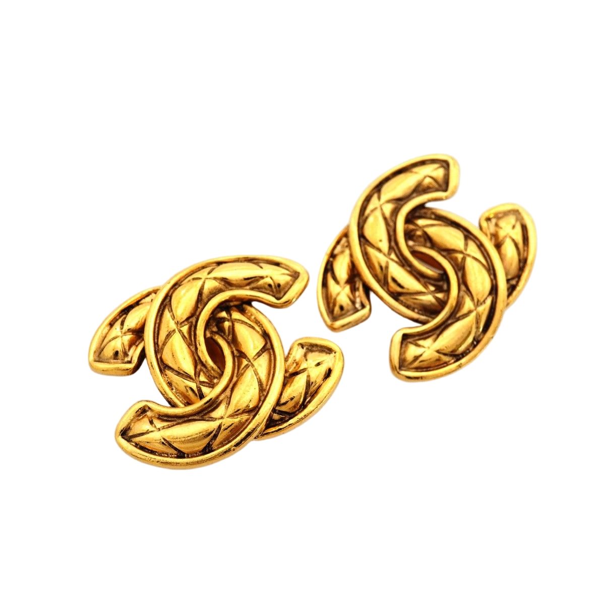 Chanel Earrings Vintage CC Logo Quilted Gold Plated — view 2