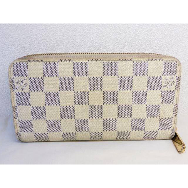 Louis Vuitton Azur Zippy Wallet White — view 2