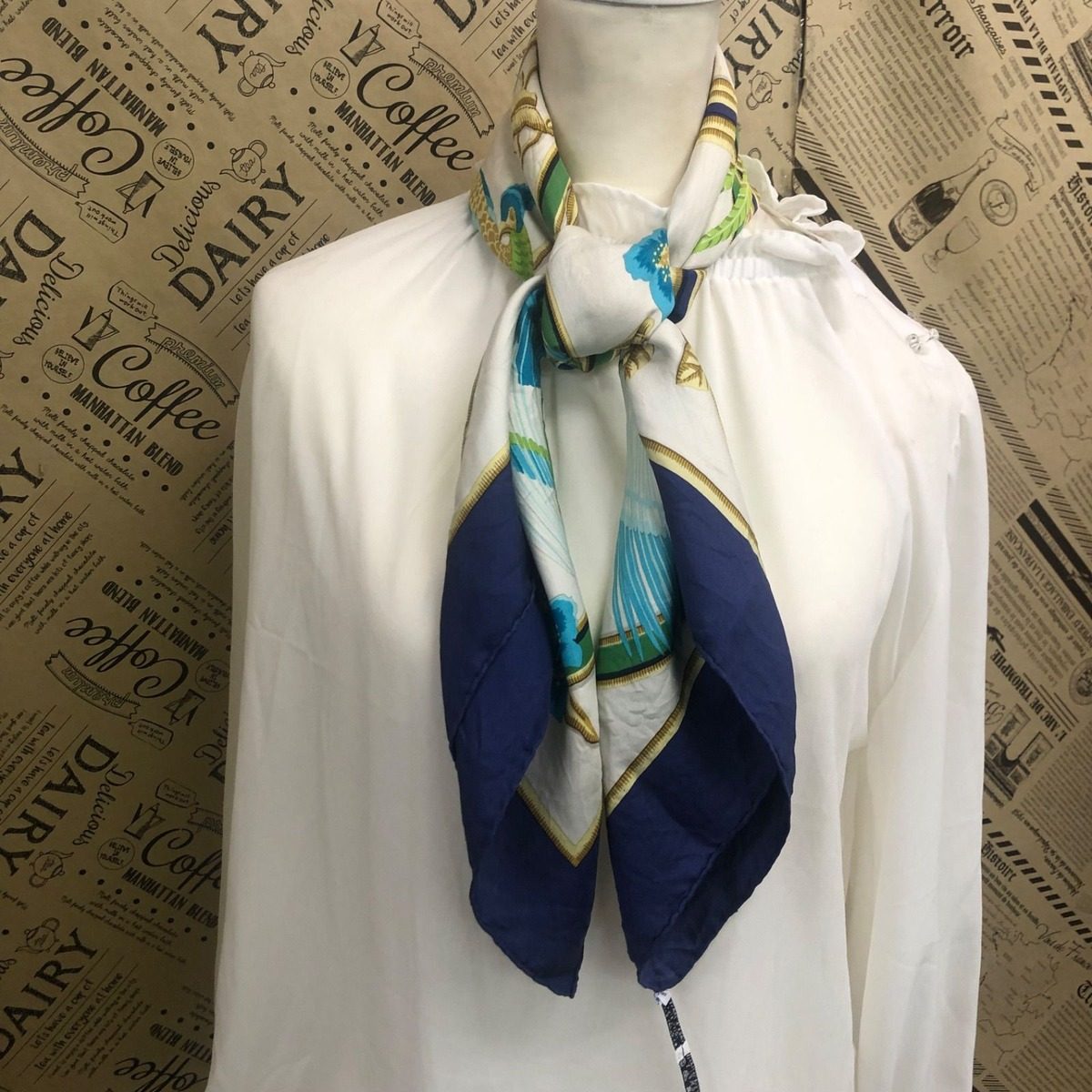 Hermes Scarf Carre 90 Caraibes Caribbean Estimated Silk — view 3
