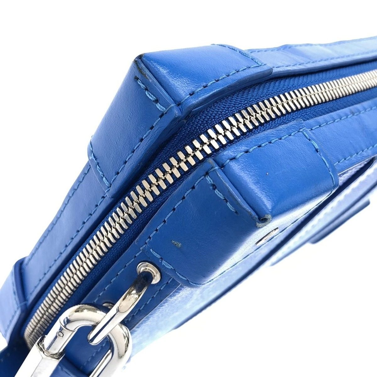 Louis Vuitton Monogram LV Clouds Soft Trunk Wallet — view 5