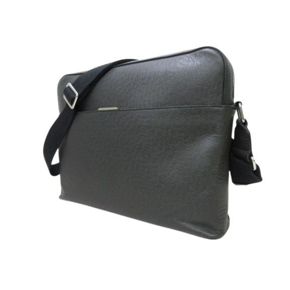 Louis Vuitton Messenger Bag Anton MM Ardoise Taiga — view 3
