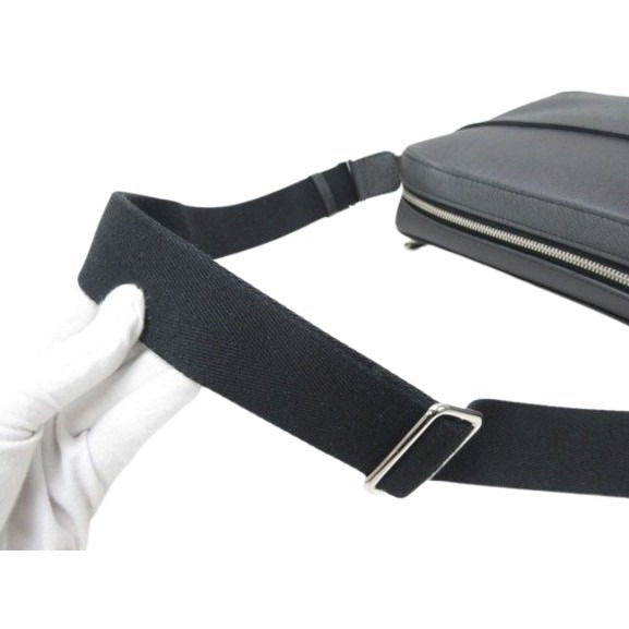Louis Vuitton Messenger Bag Anton MM Ardoise Taiga — view 5